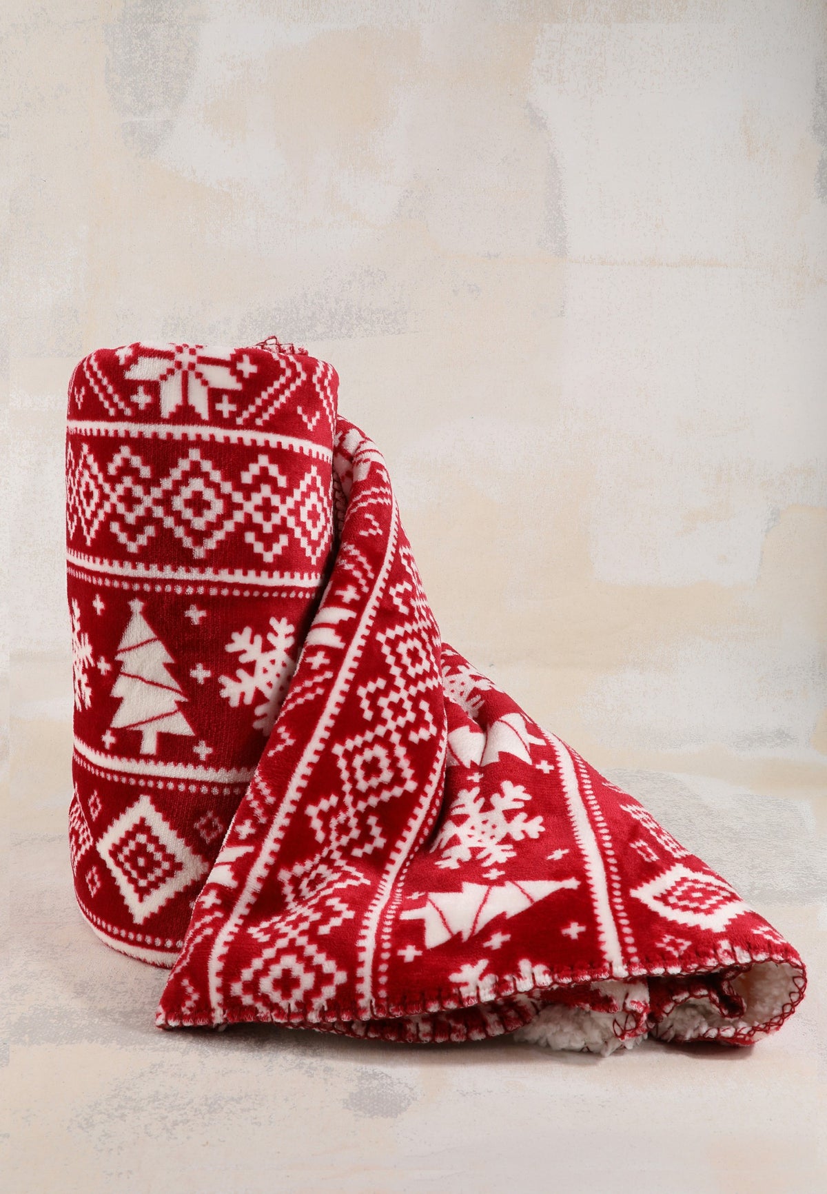 Maurices Holiday Red Fair Isle Sherpa Blanket